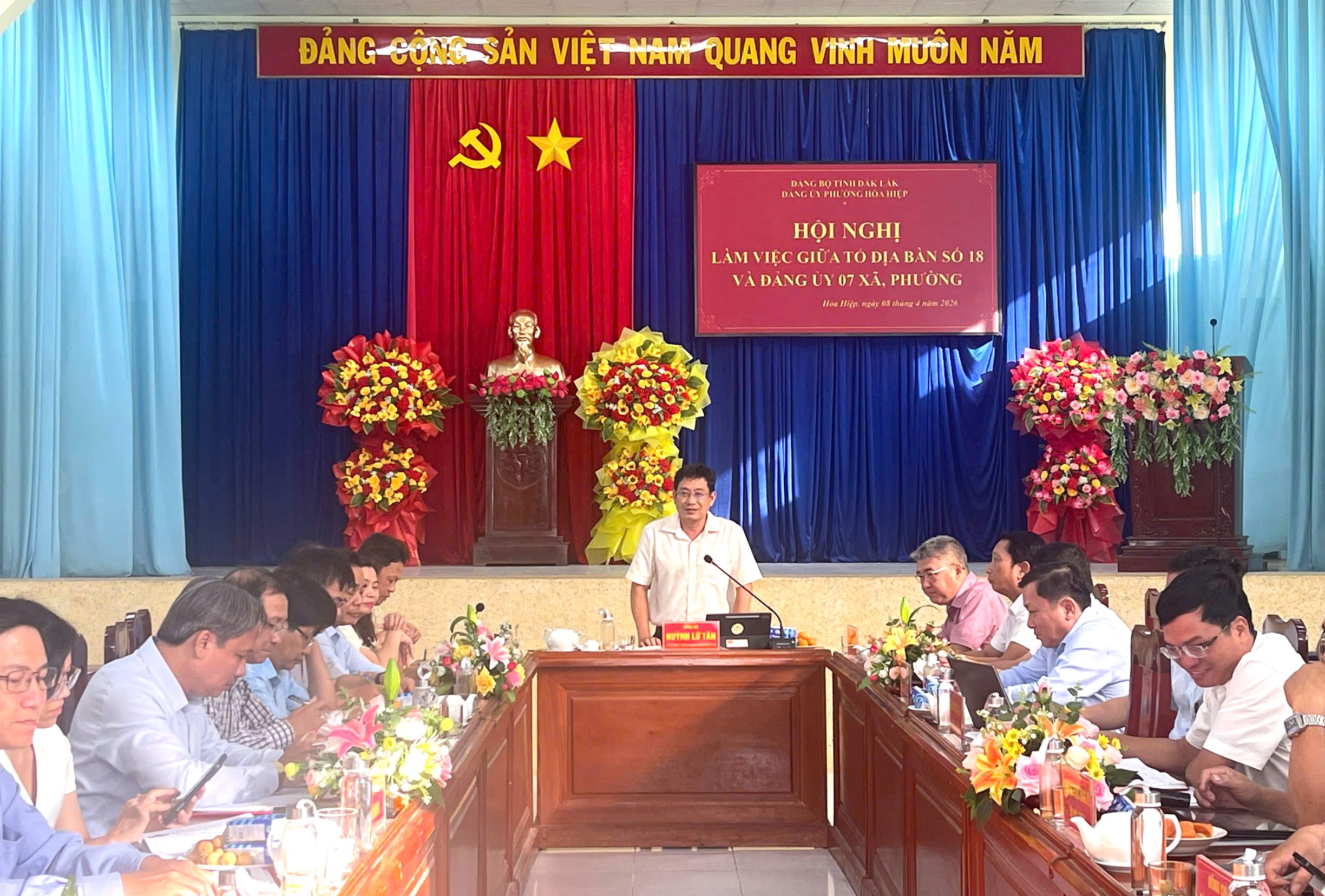 Tổ địa bàn số 18 của Tỉnh uỷ làm việc với Đảng uỷ 7 xã phường