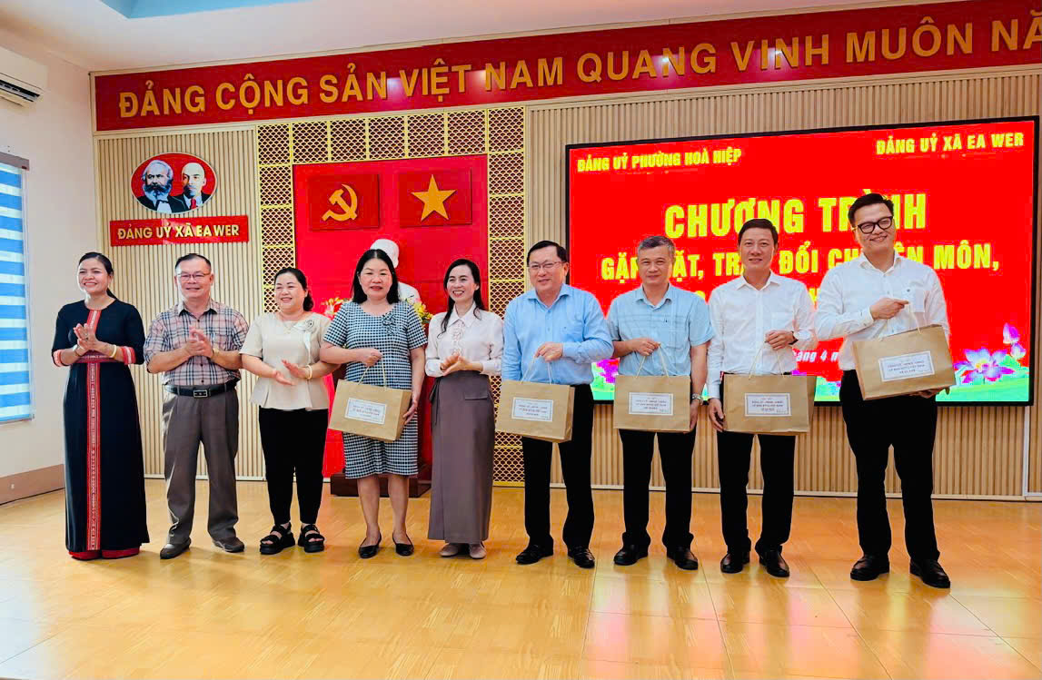 gen-n-z7735809849406-3da5eb2b868b26935525cd235f242a24