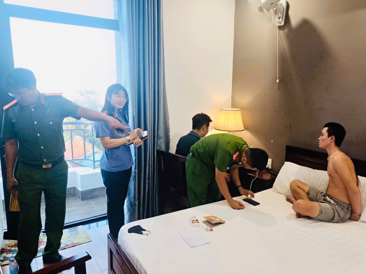 CÔNG AN PHƯỜNG HOÀ HIỆP TRIỆT XOÁ NHÓM ĐỐI TƯỢNG TÀNG TRỮ, TỔ CHỨC SỬ DỤNG TRÁI PHÉP MA TUÝ, TRỘM CẮP XE