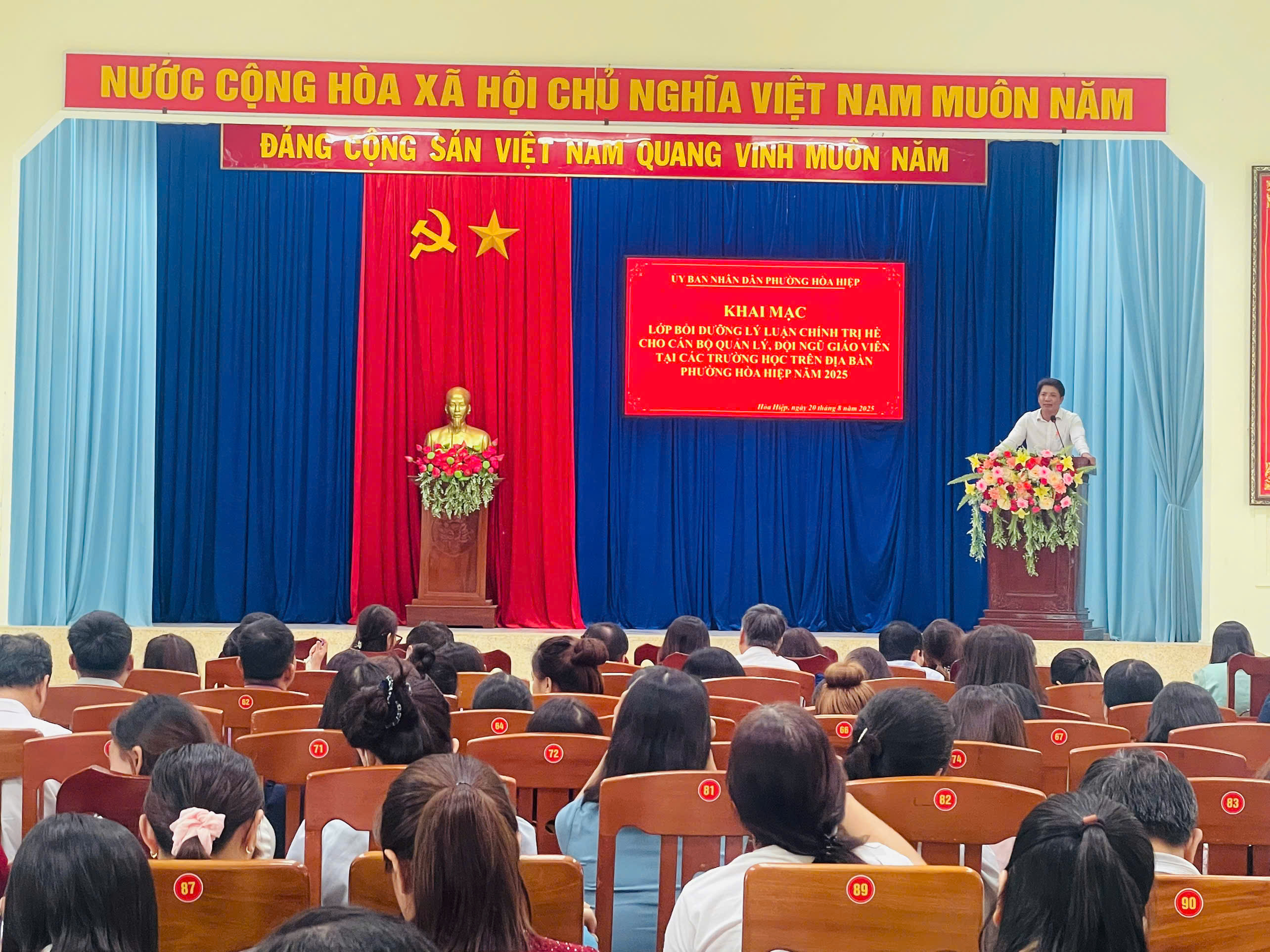 Hòa Hiệp: Bồi dưỡng chính trị hè dành cho cán bộ quản lý và giáo viên của các trường mầm non, tiểu học trên địa bàn phường Hòa Hiệp năm 2025