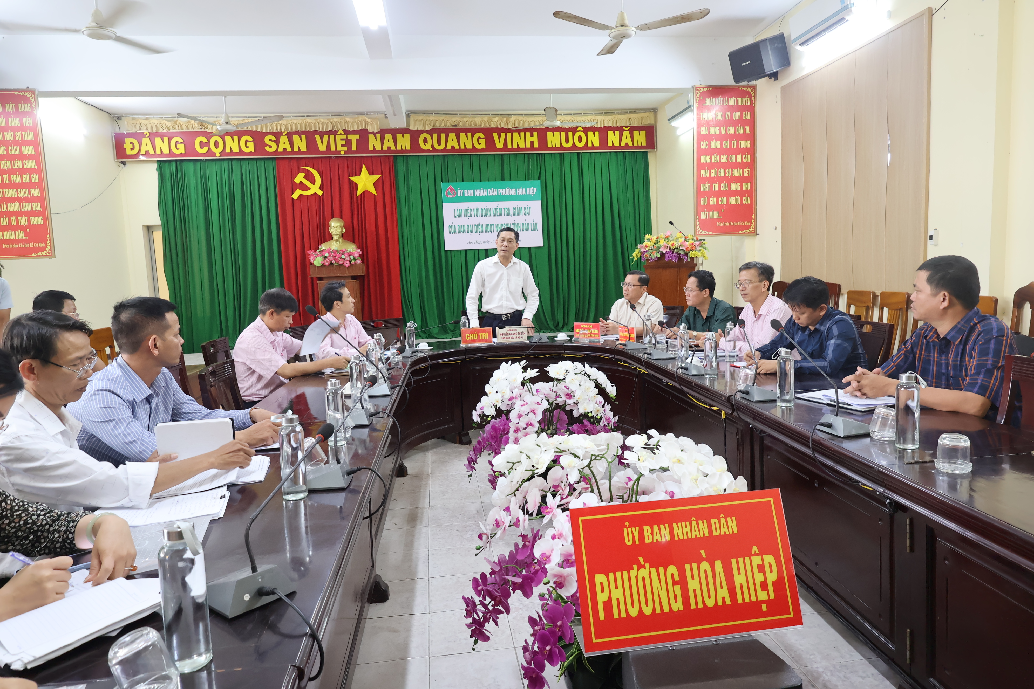 Đoàn kiểm tra, giám sát Ban đại diện HĐQT Ngân hàng CSXH tỉnh làm việc với phường Hoà Hiệp về nguồn vốn tín dụng chính sách