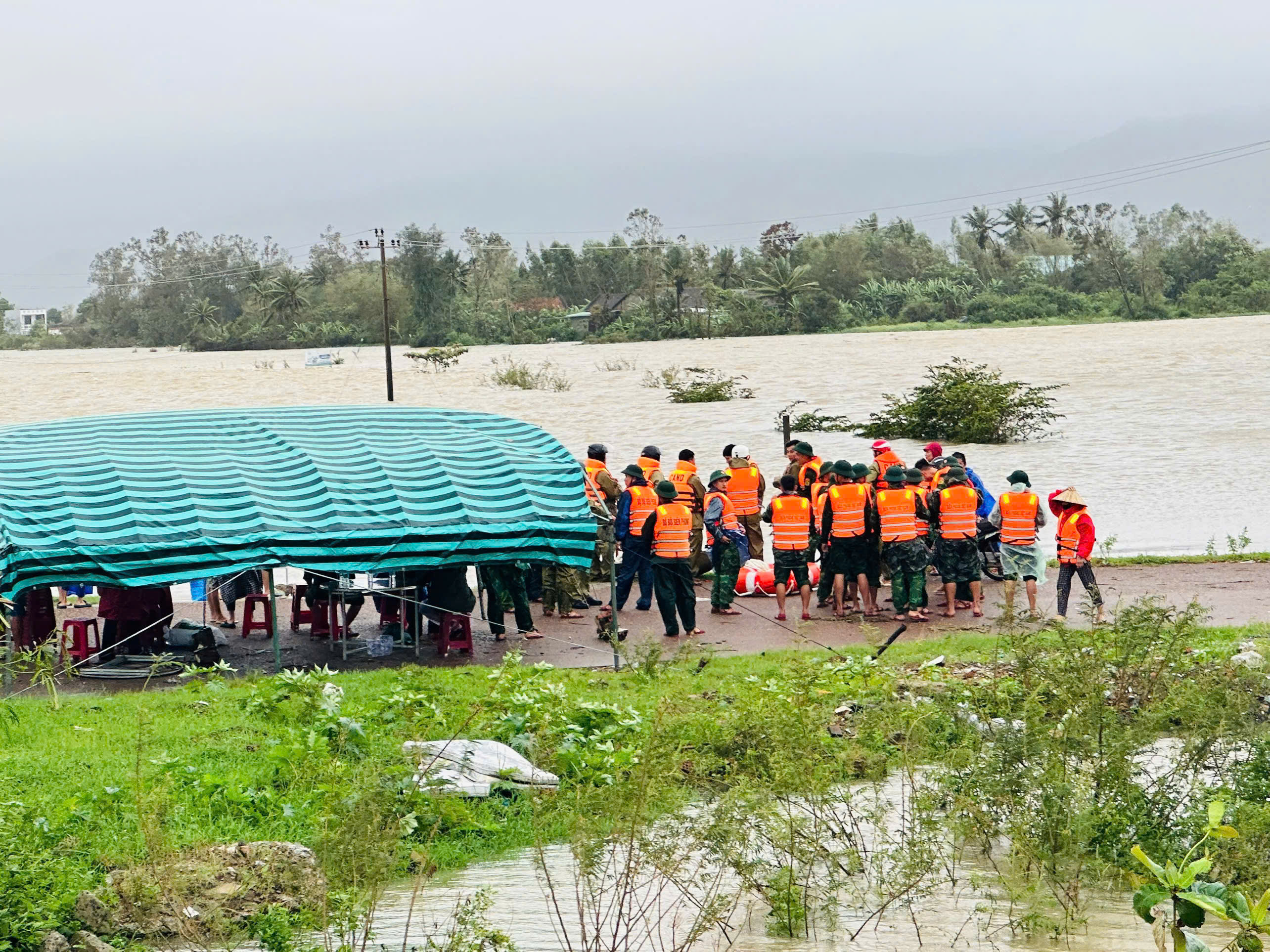 gen-h-z7241069296489_4b0d556e58799aea2a973e5d63671f8c