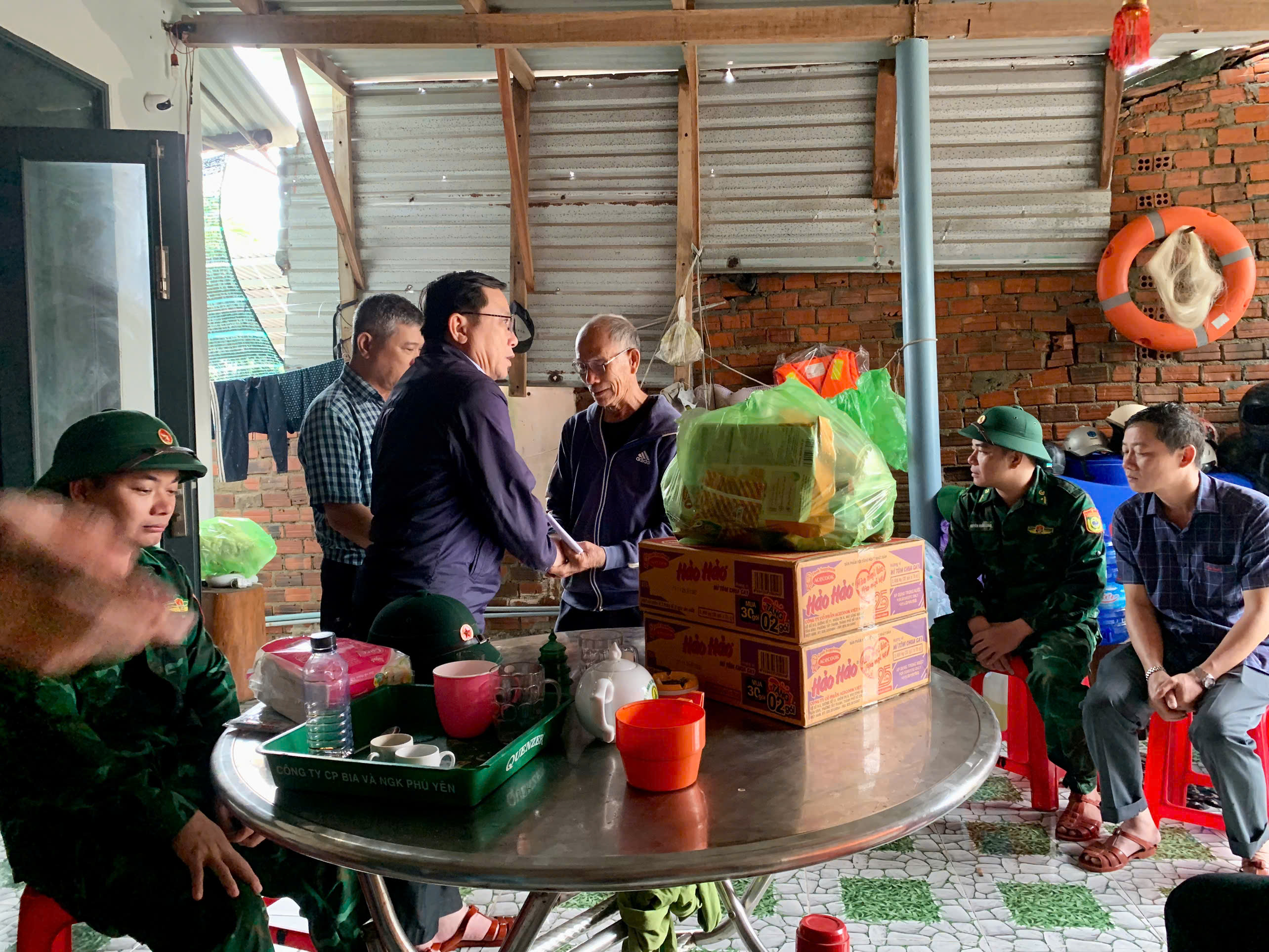 gen-h-z7250511368583_898465eed67d249a6f27ed0797b90025