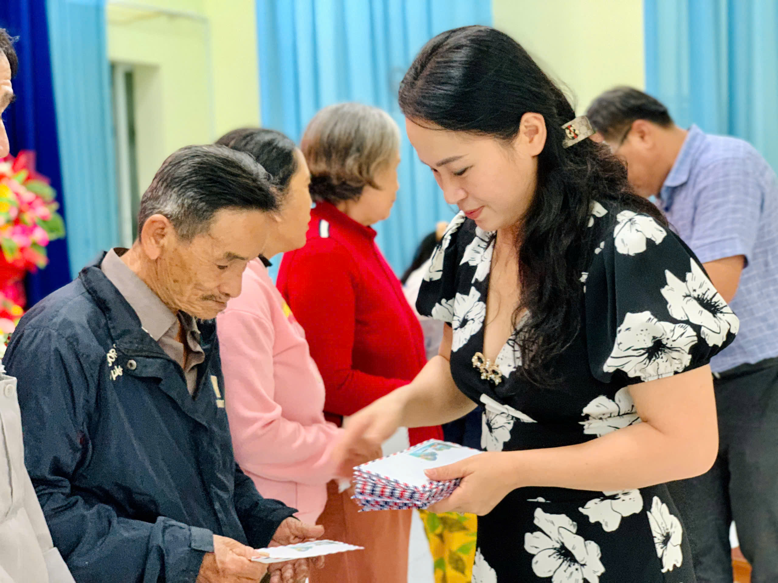 gen-h-z7525036296438-15577356bfa90c1dfcf9bcc9f56ea7c4