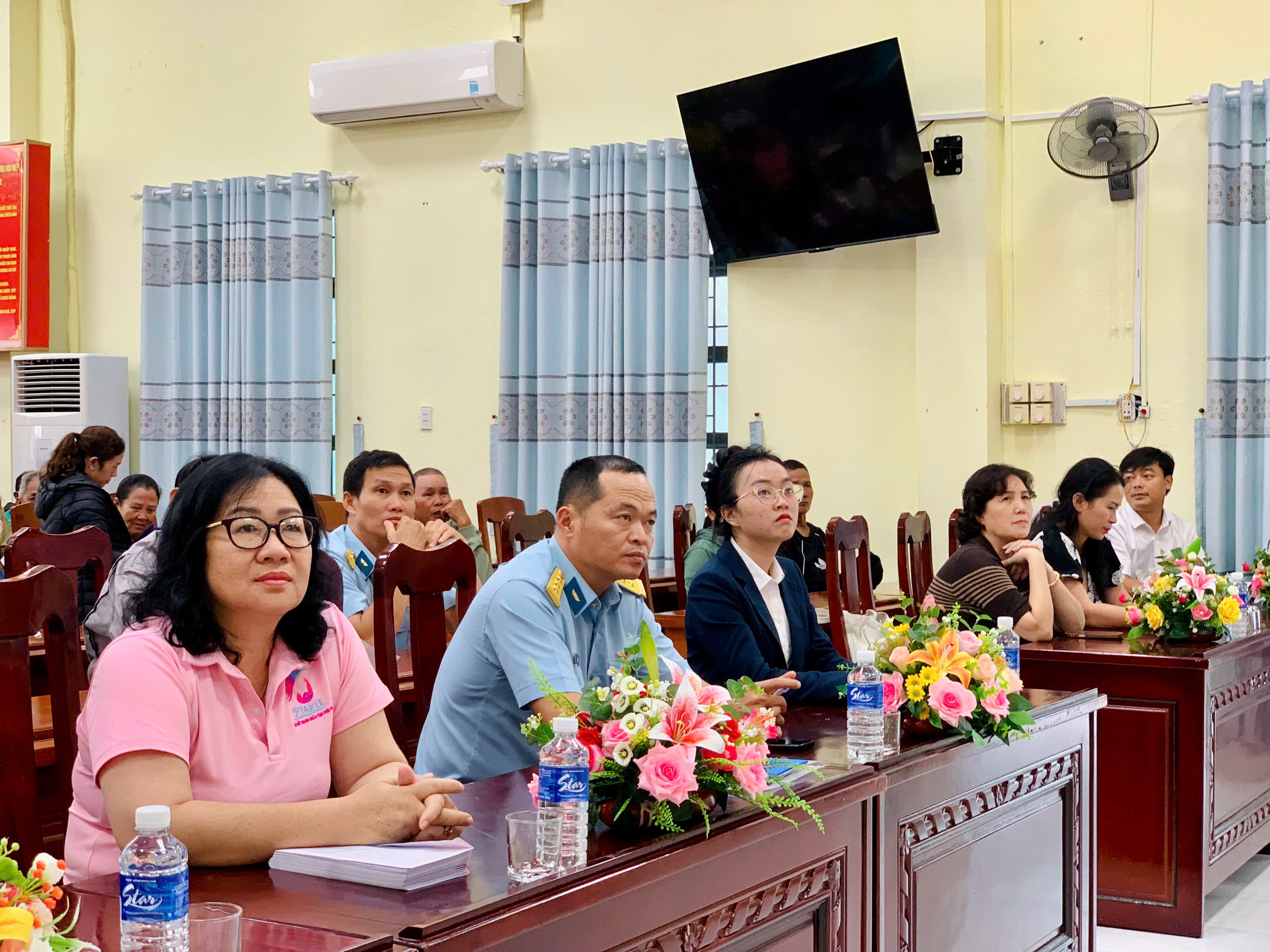 ẤM ÁP CHƯƠNG TRÌNH TRAO QUÀ TẾT BÍNH NGỌ TẠI HÒA HIỆP